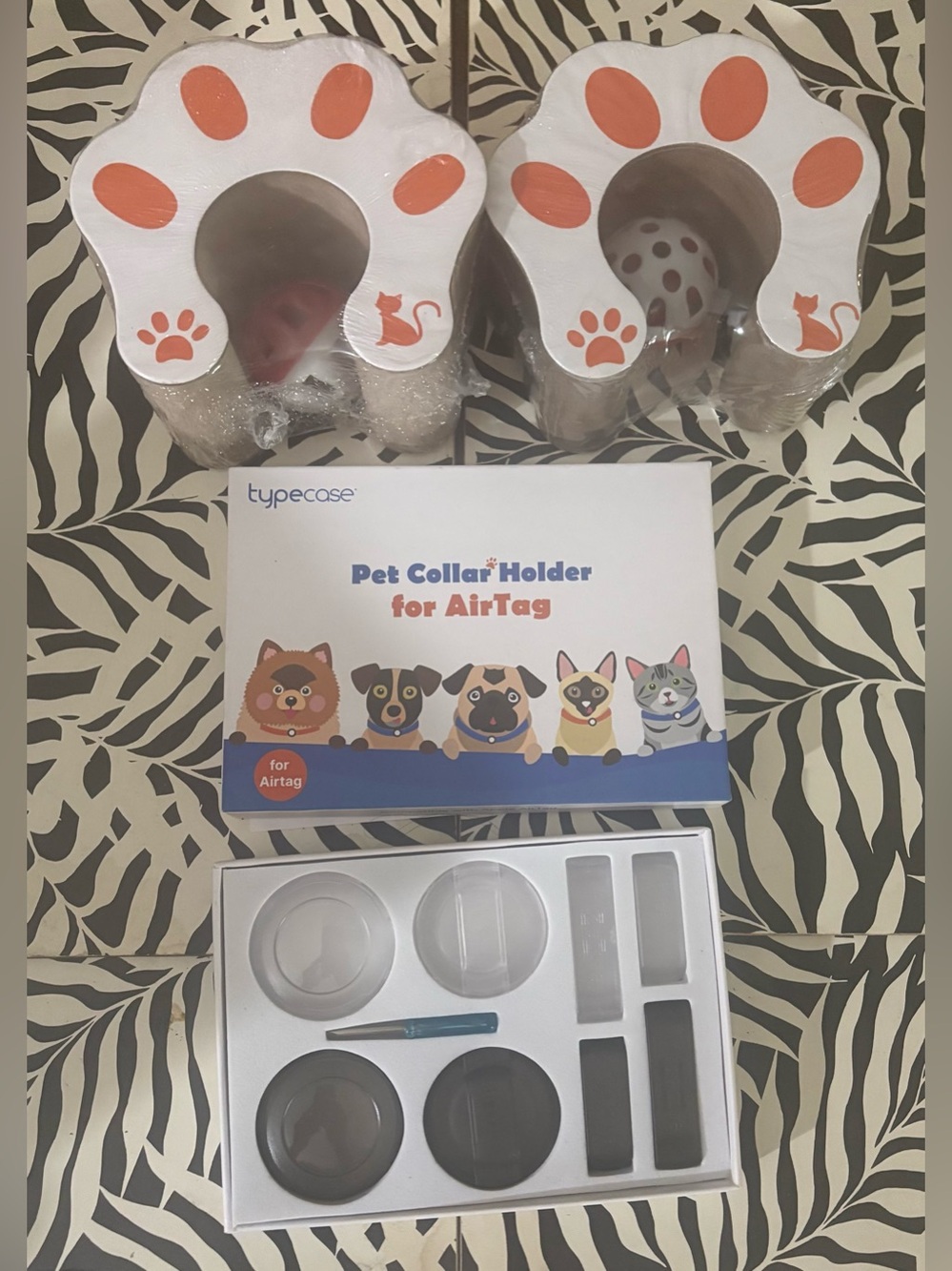 Set of 2 round scratchers play training plus pet collar holder for air tag